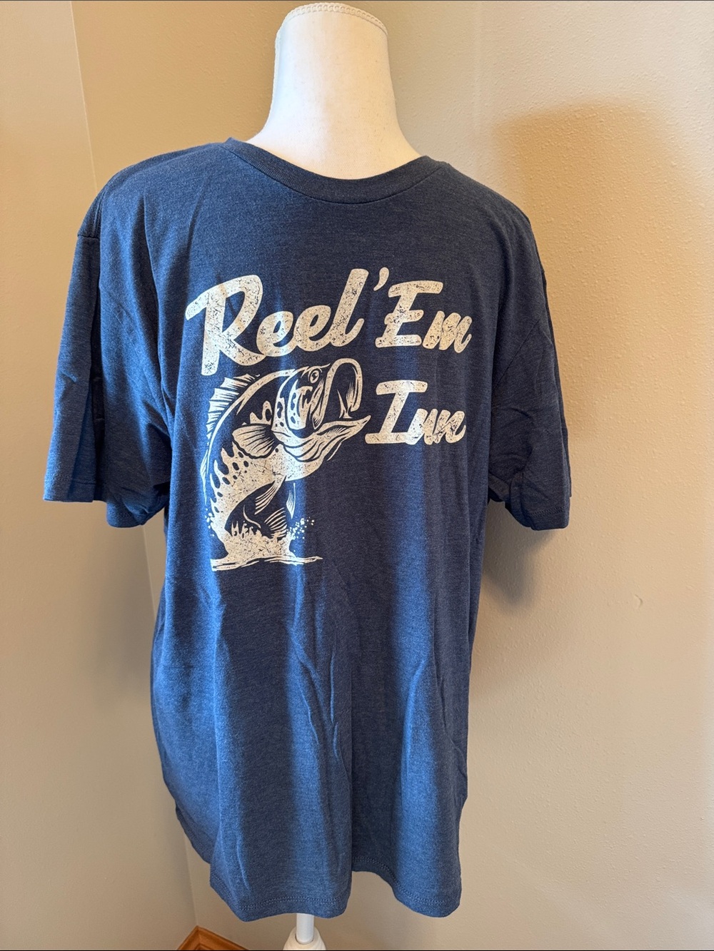 NEW Sonoma Navy Blue 'Reel 'Em Inn’ Graphic Short Sleeve TShirt- Large